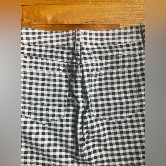 White and black checkered mini skirt from pacsun - Picture 5 of 6